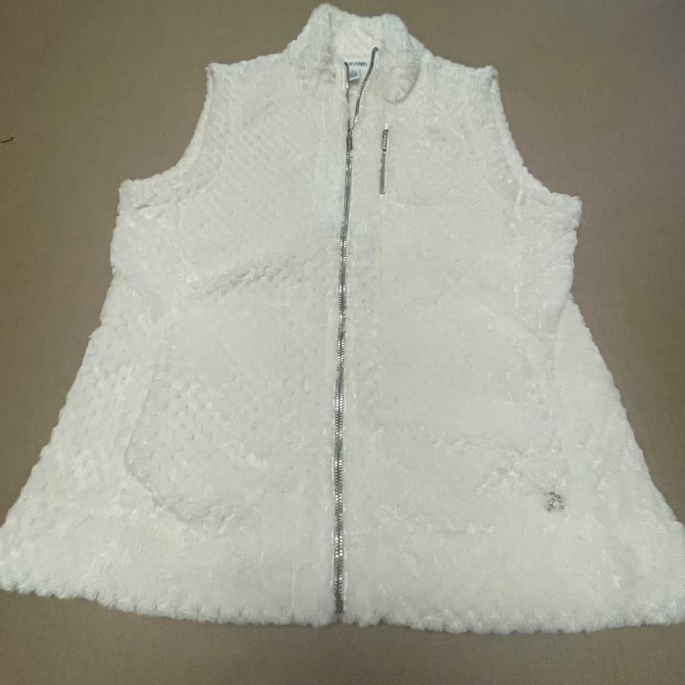 Calvin Klein Faux Fur Teddy Vest M Medium Off White Cream Chest Zip NWT $120